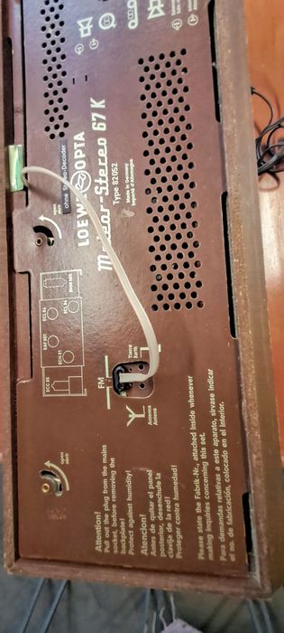 Vendo Radio Loewe Opta a funcionar.