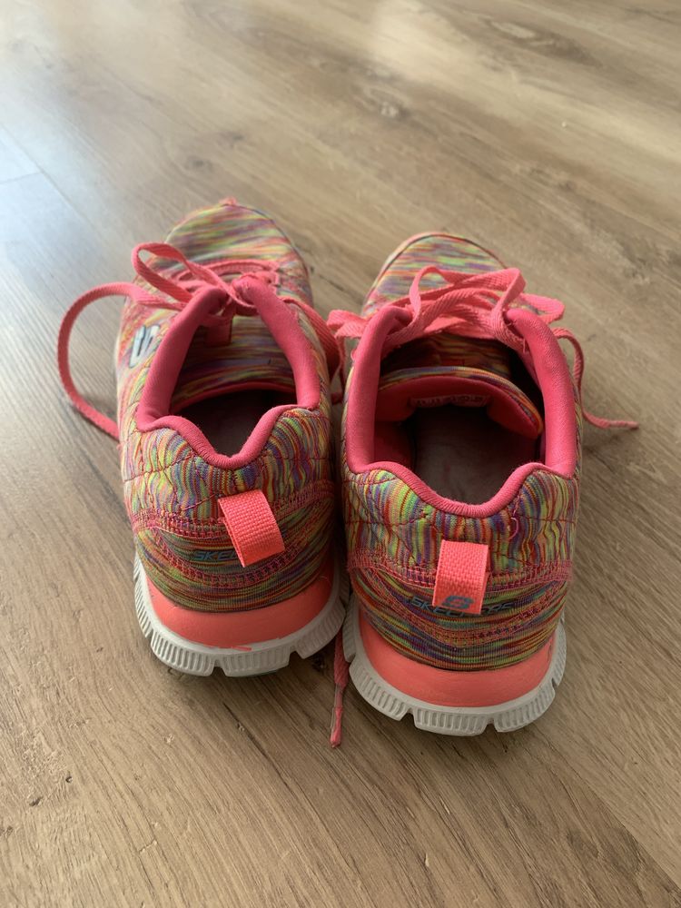 Buty Skechers dla dziewczynki