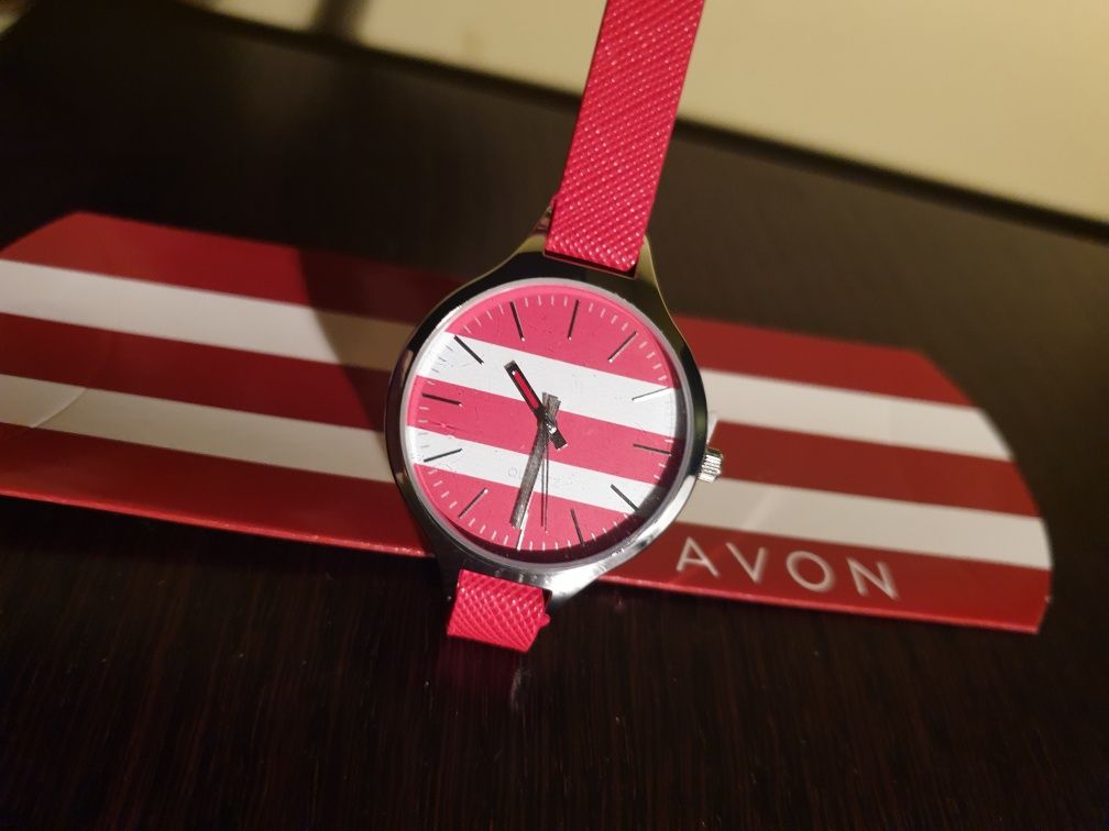 Damski zegarek firmy AVON
