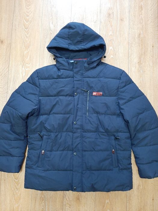 Чоловіча зимова куртка, зимовий одяг.