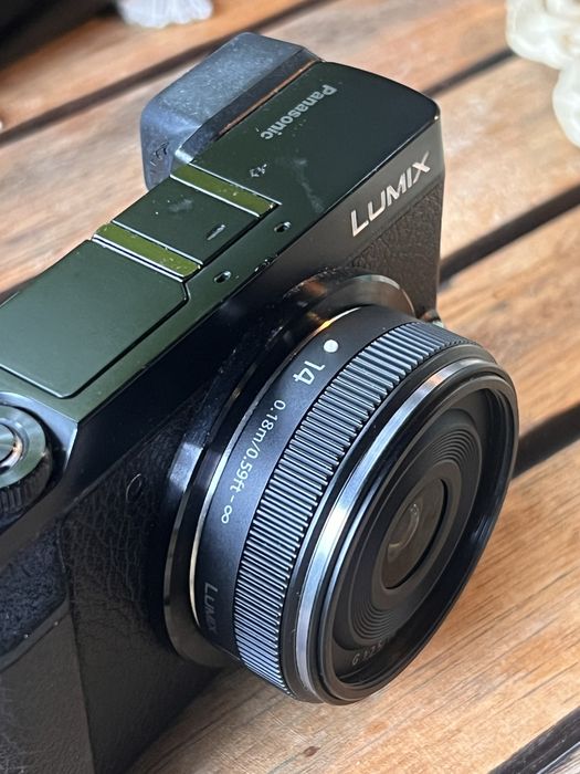 Lumix GX80 + Lumix 14mm 2.5 + torba