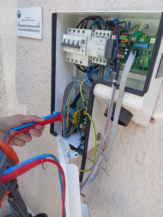 Elektryk - Kompleksowe usługi elektryczne