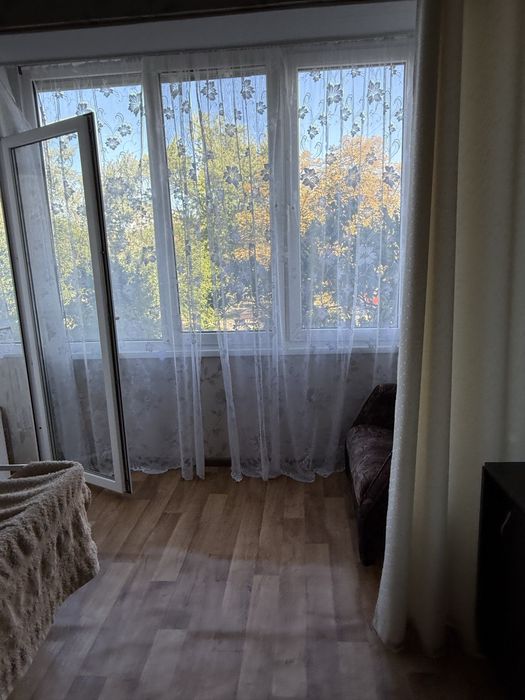 Продам 2 кімн. квартиру в Украінці.