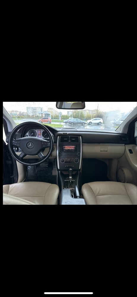 Mercedes-benz B200