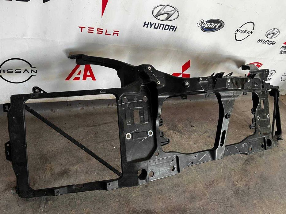 Панель радіатора передня Телевізор  Tesla Model S 1034038-00-F