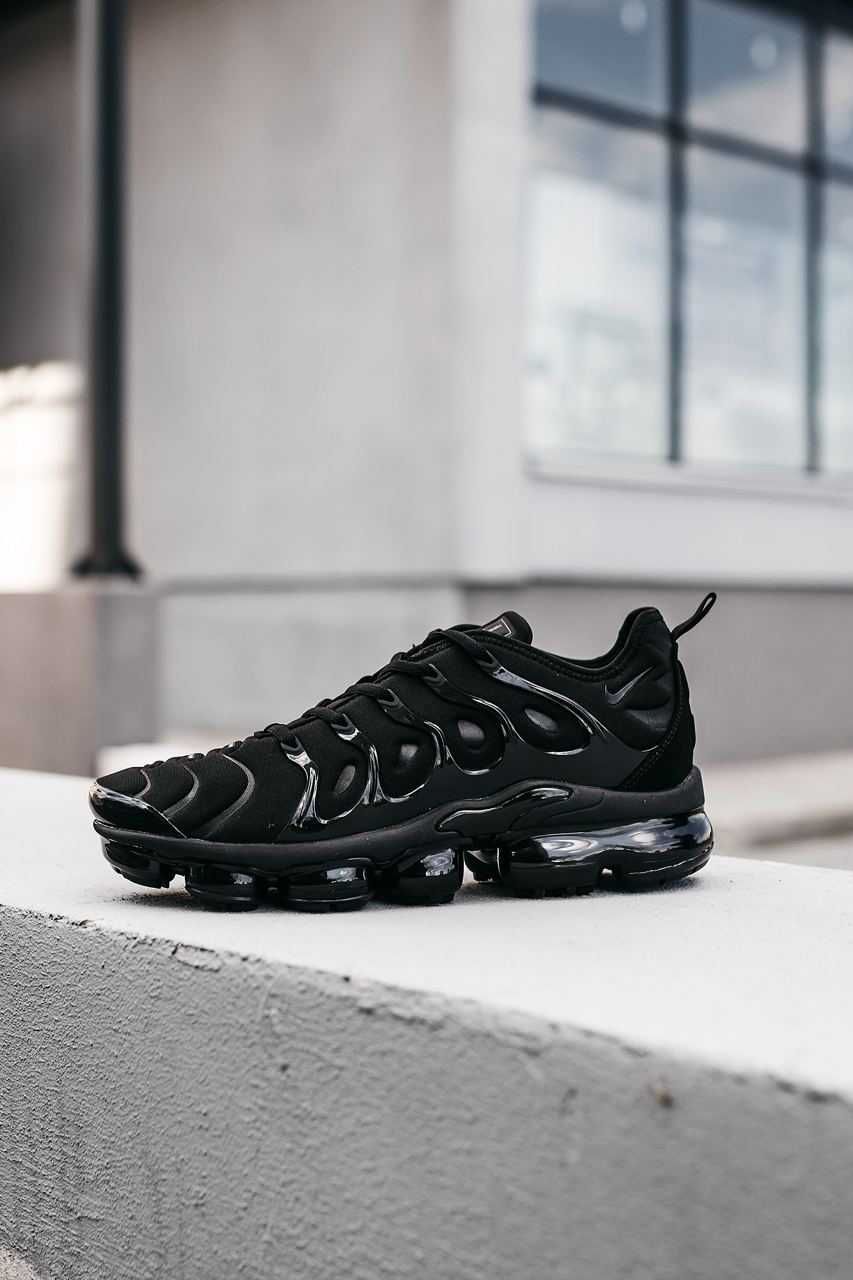 Мужские кроссовки Nike VaporMax Plus Tn Black Premium. Размеры 40-46
