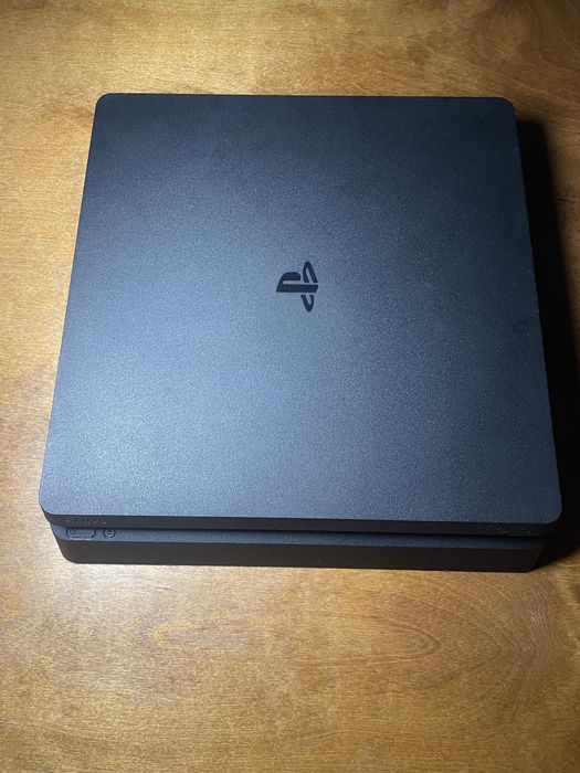PlayStation 4 Slim 6.51 оновлення! 2 геймпада!