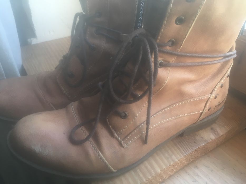 Skorzane  trzeiki Mustang