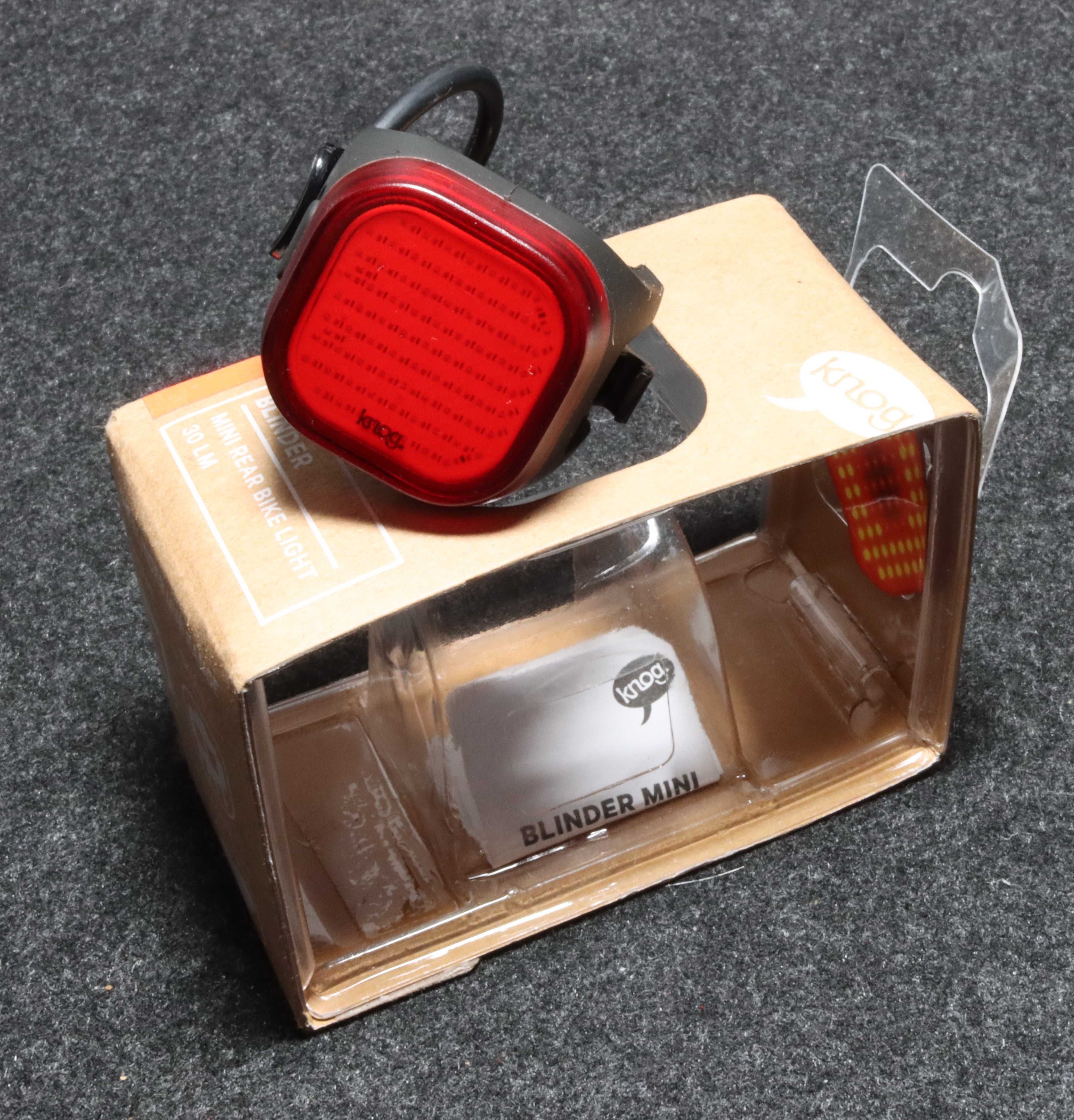 Lampka rowerowa Knog BLINDER MINI SQUARE 30 lm USB