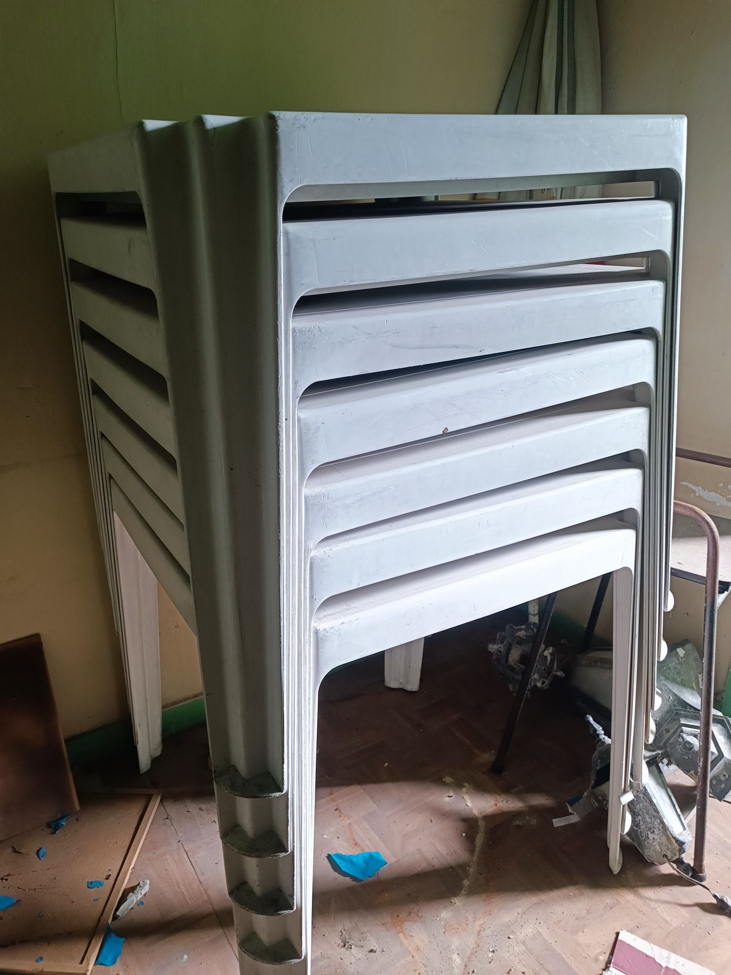 Mesas de PVC brancas