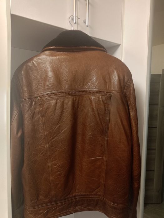 Чоловіча шкіряна куртка