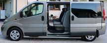 Opel Vivaro  Mocny Motor! Udokumentowany przebieg! 2 x drzwi przesuwne! Klima!