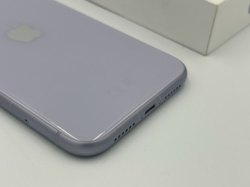 I phone 11 64gb purple