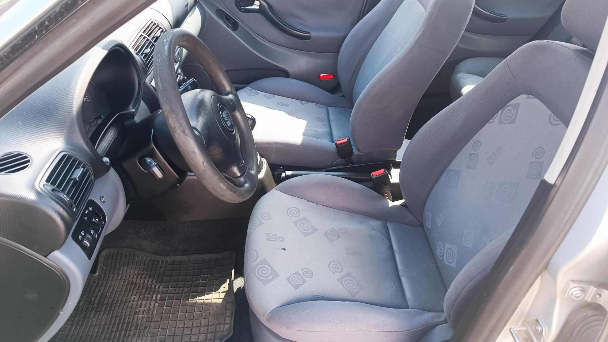 Seat leon 1.6 mpi REZERWACJA