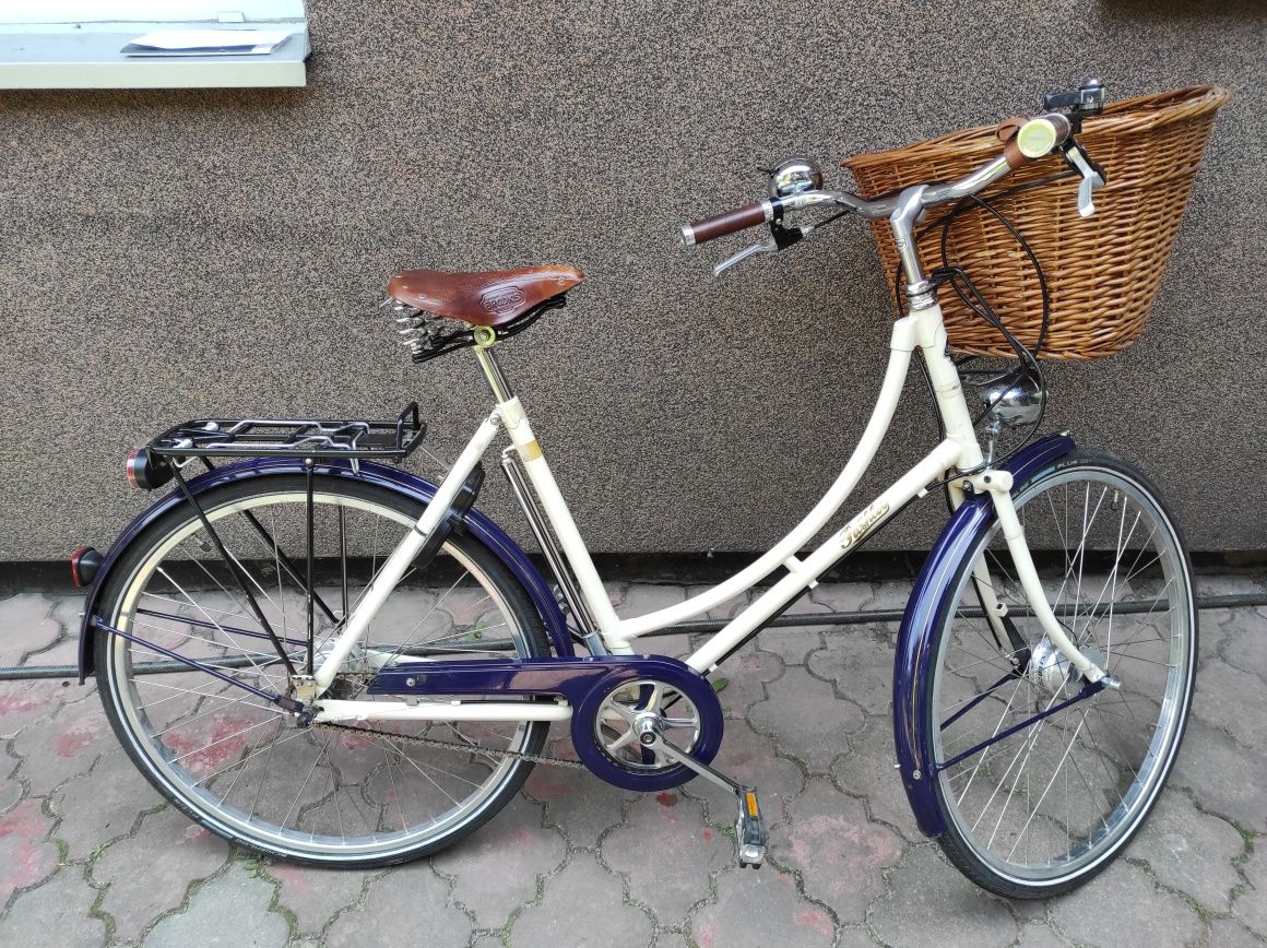 Damka Pashley koła 28