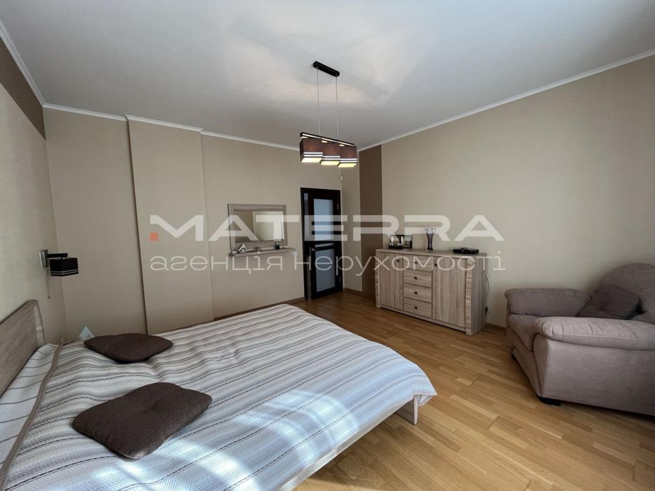 Продаж сучасного будинку в Забірʼє 1 лінія від лісу