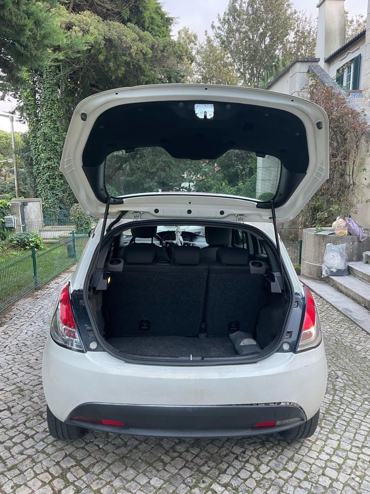 Lancia Ypsilon 1.2 Gasolina