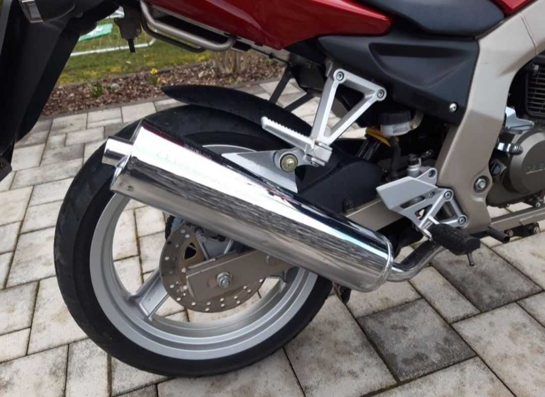 Daelim Roadwin 125  motocykl motor na kat B