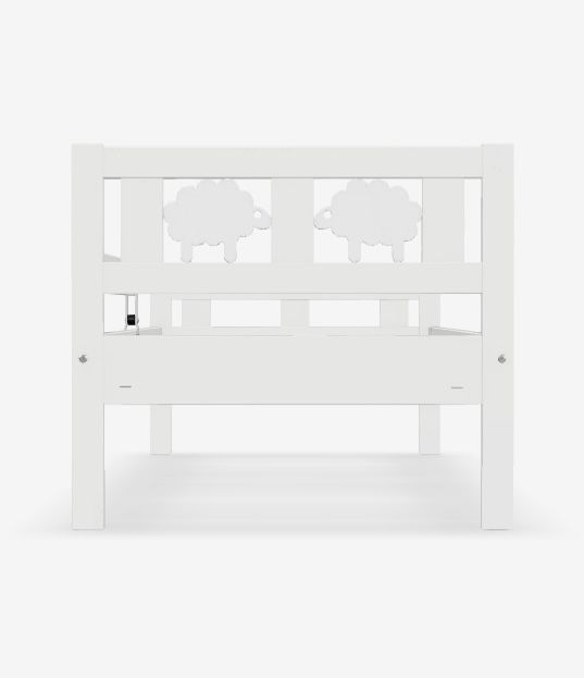 Cama de criança, com estrado ripado e colchão. 70x160cm