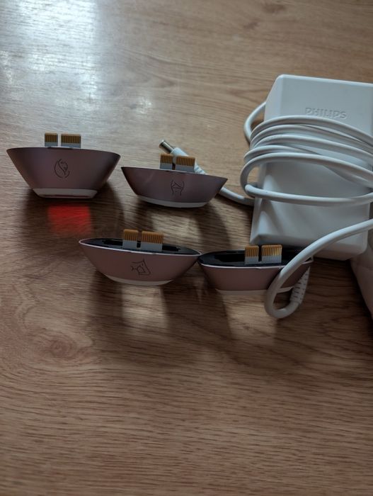 Philips Lumea 9000 BRI958/00  Ефективна домашня IPL-епіляція