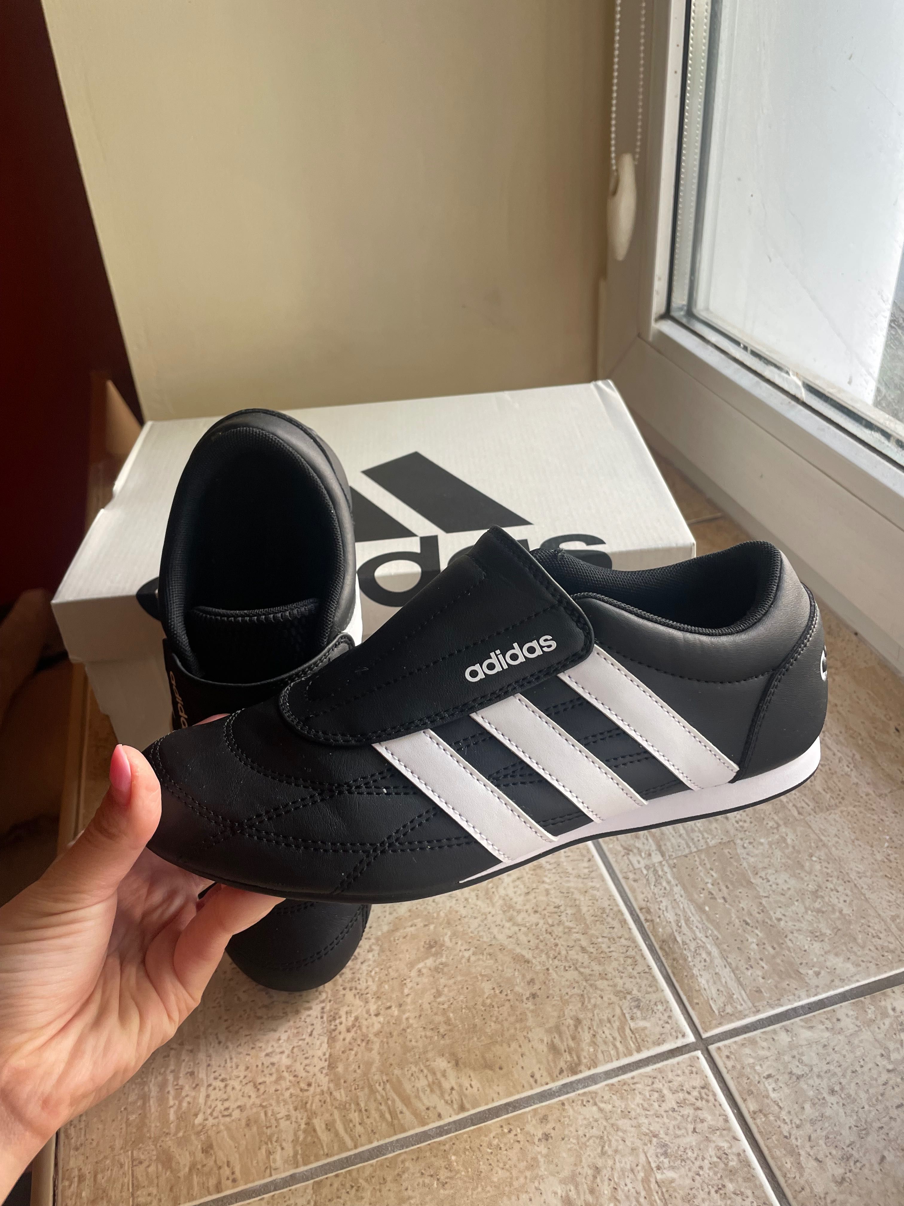 Buty Adidas Tekwen