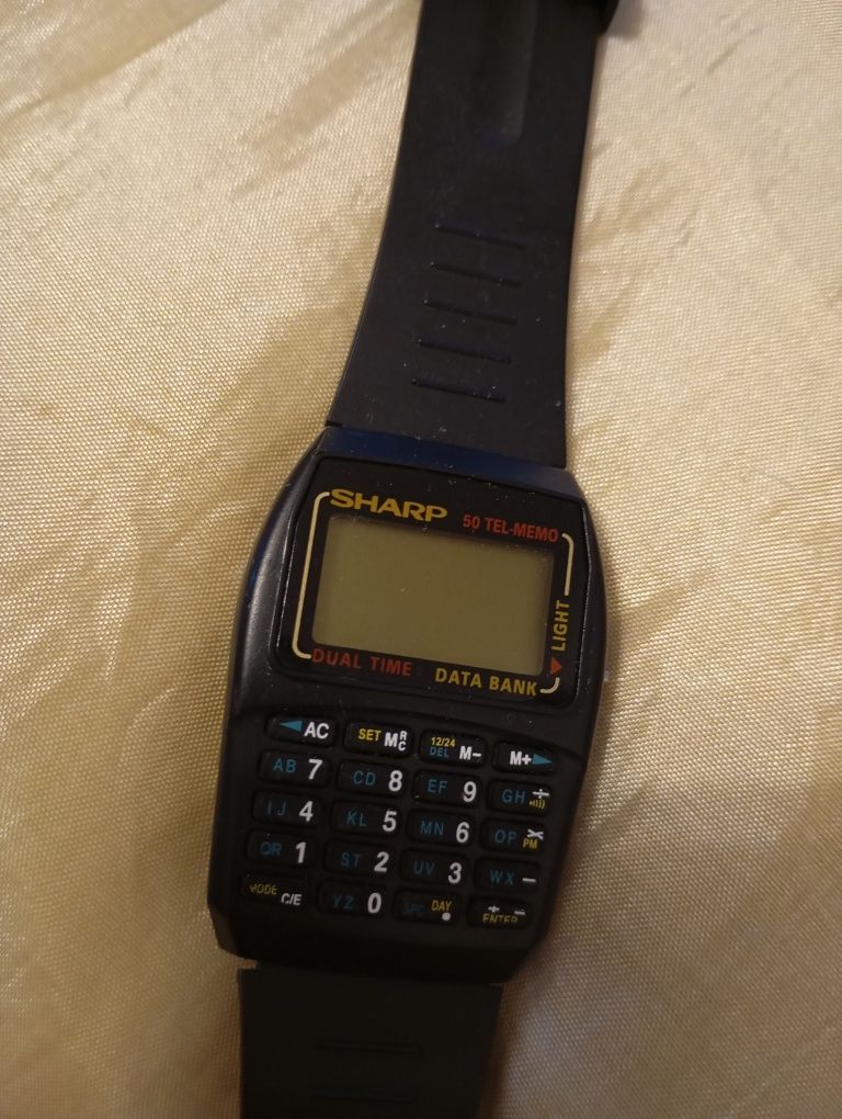Sharp zegarek z kalkulatorem