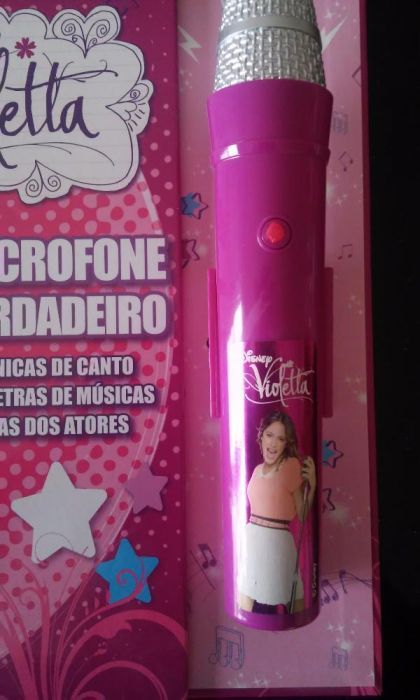 Livro com microfone da Violetta