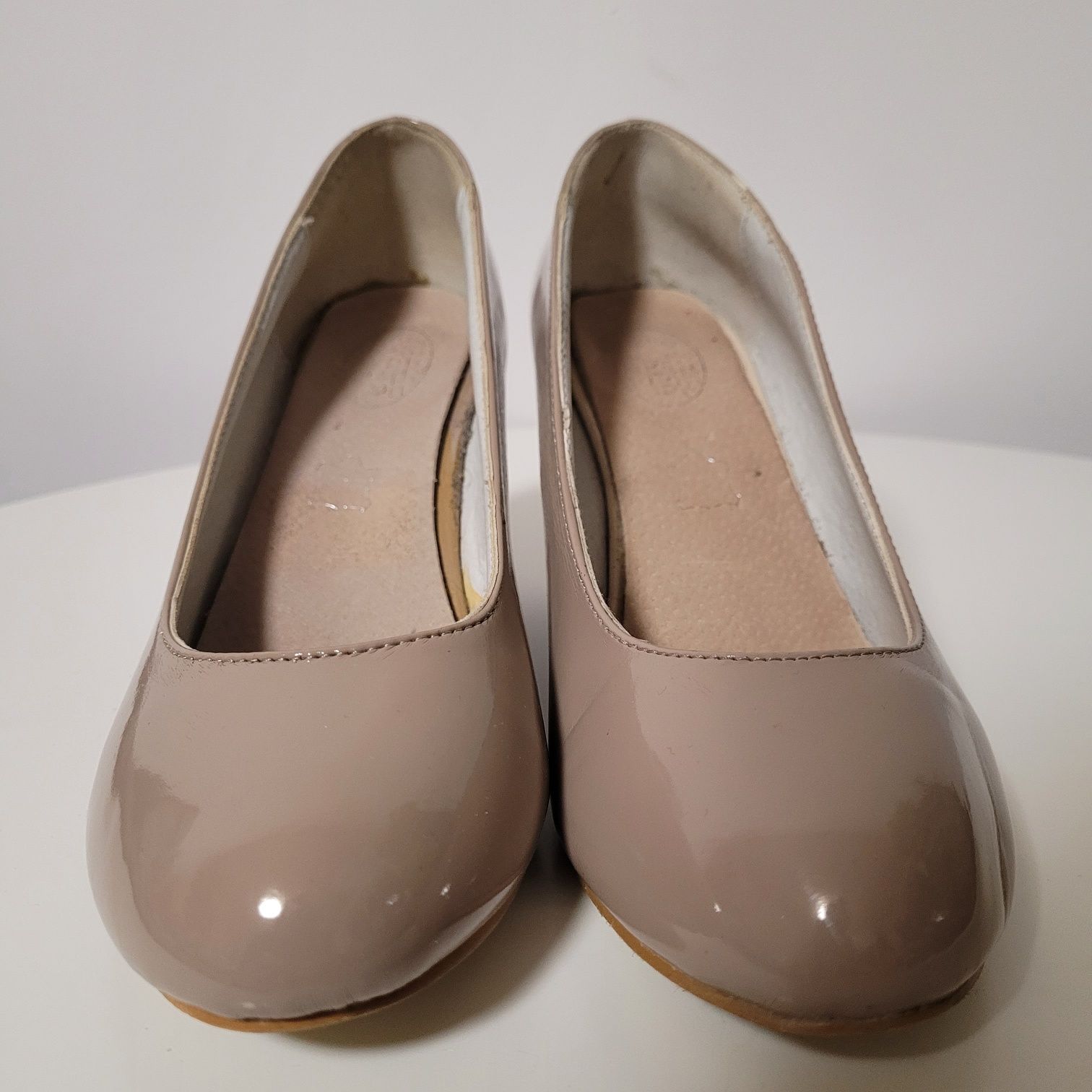 Buty na koturnie