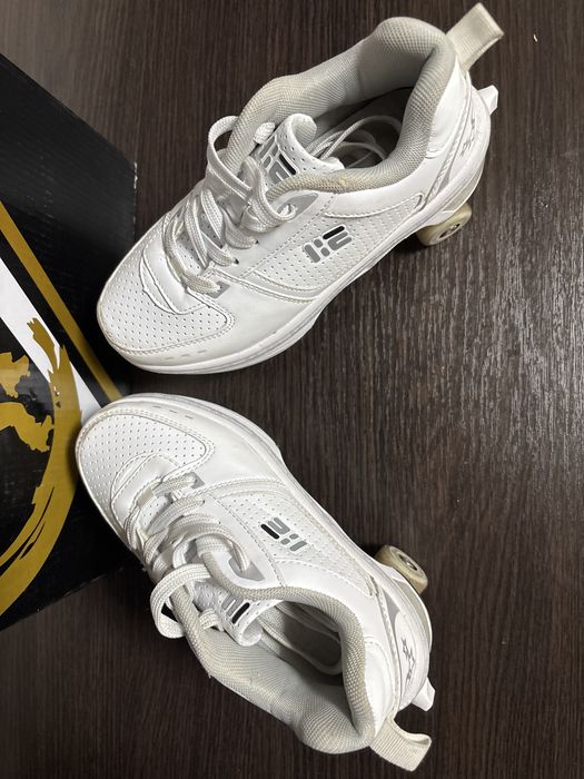 Кросівки ролики Kick Speed 33 розмір,на коробці пише на 22 см.