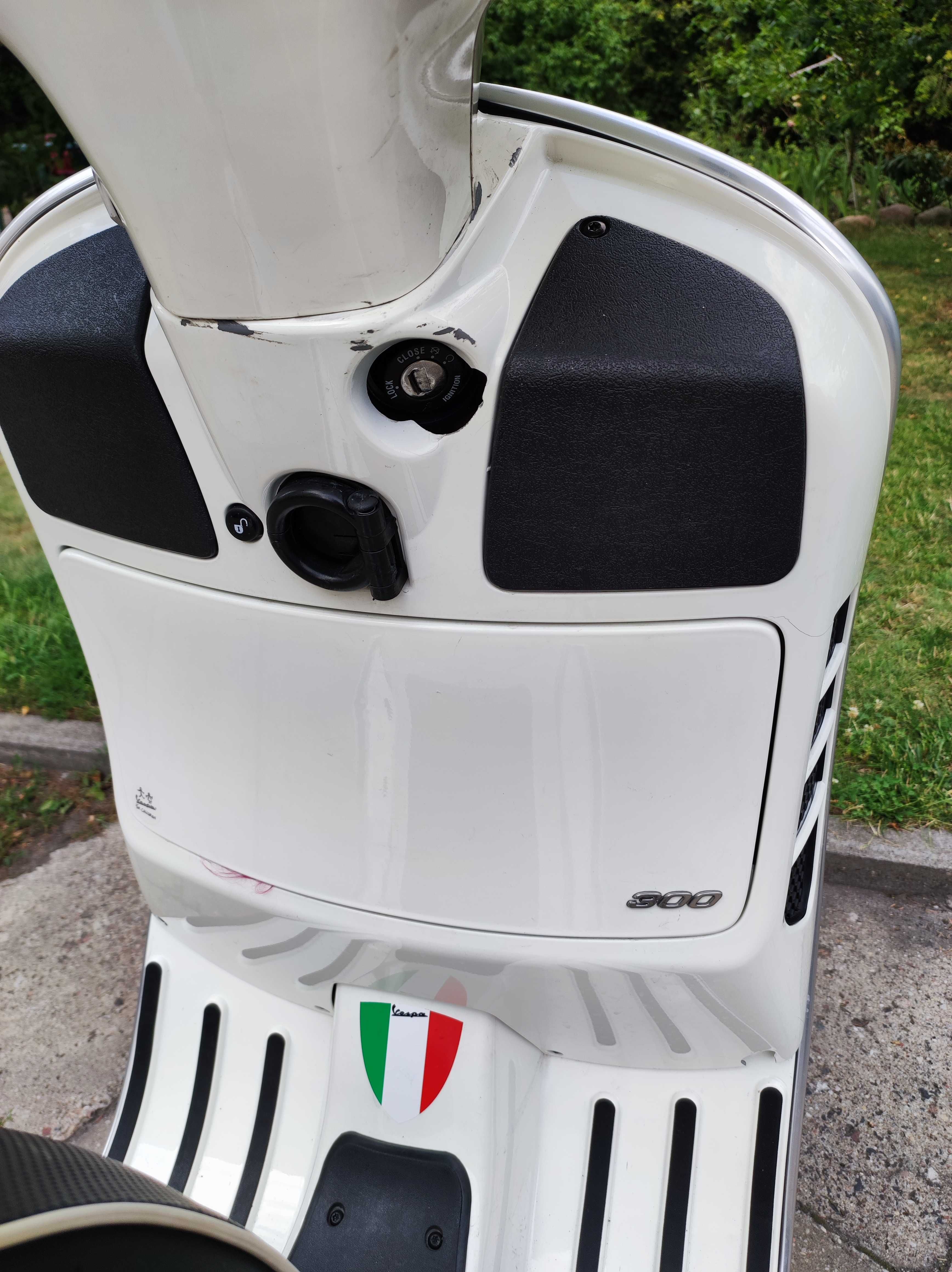 Piaggio Vespa GTS 300 HPE ABS
