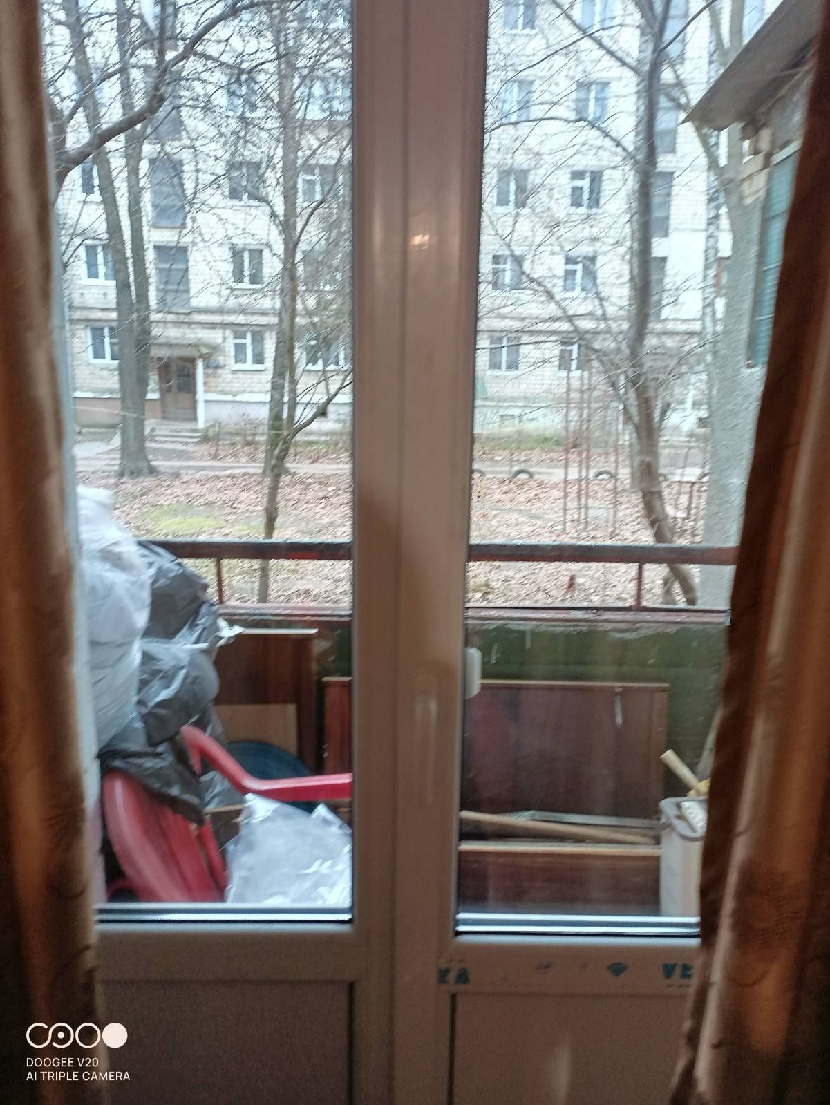 Здасться кімната в 3х кімнатній квартирі,Без хозяев,3900 с компослугам