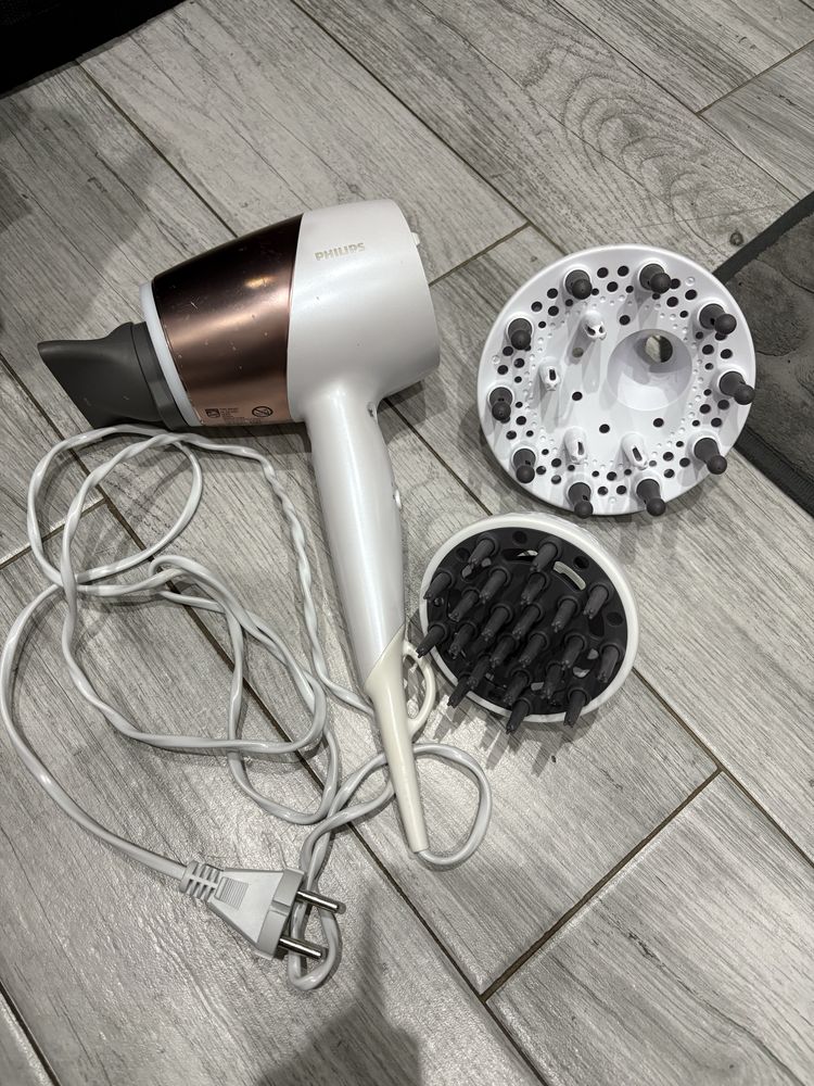 Suszarka do włosów Philips BHD827 SenseIQ