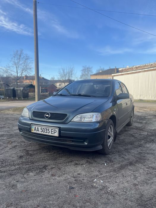 Opel Astra 2004.