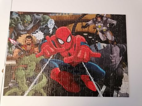 Puzzle Spider-Man 200 peças