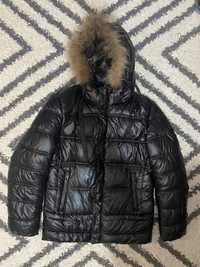 Куртка зимова дуже тепла в ідеальному стані.Розмір 48.
