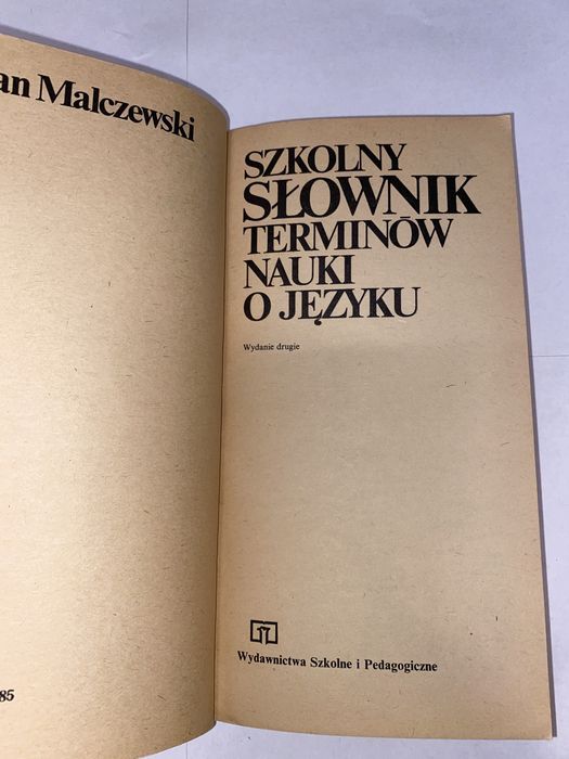 Szkolny słownik terminów nauki o języku Jan Malczewski PRL