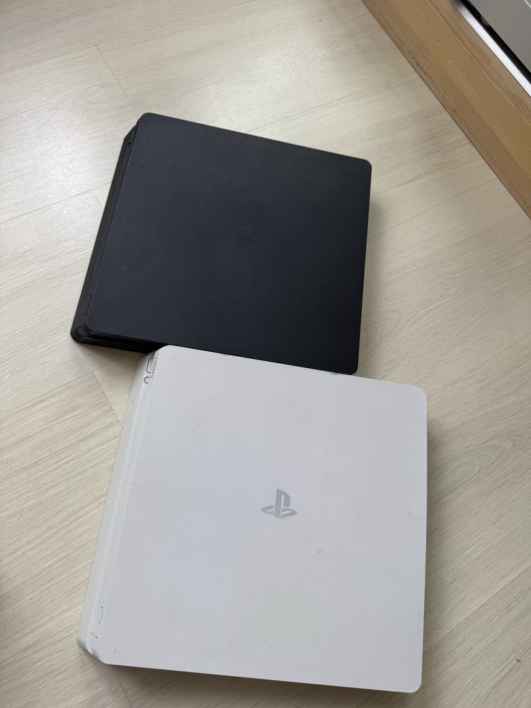 Playstation 4 slim 2шт під відновлення чи запчастини