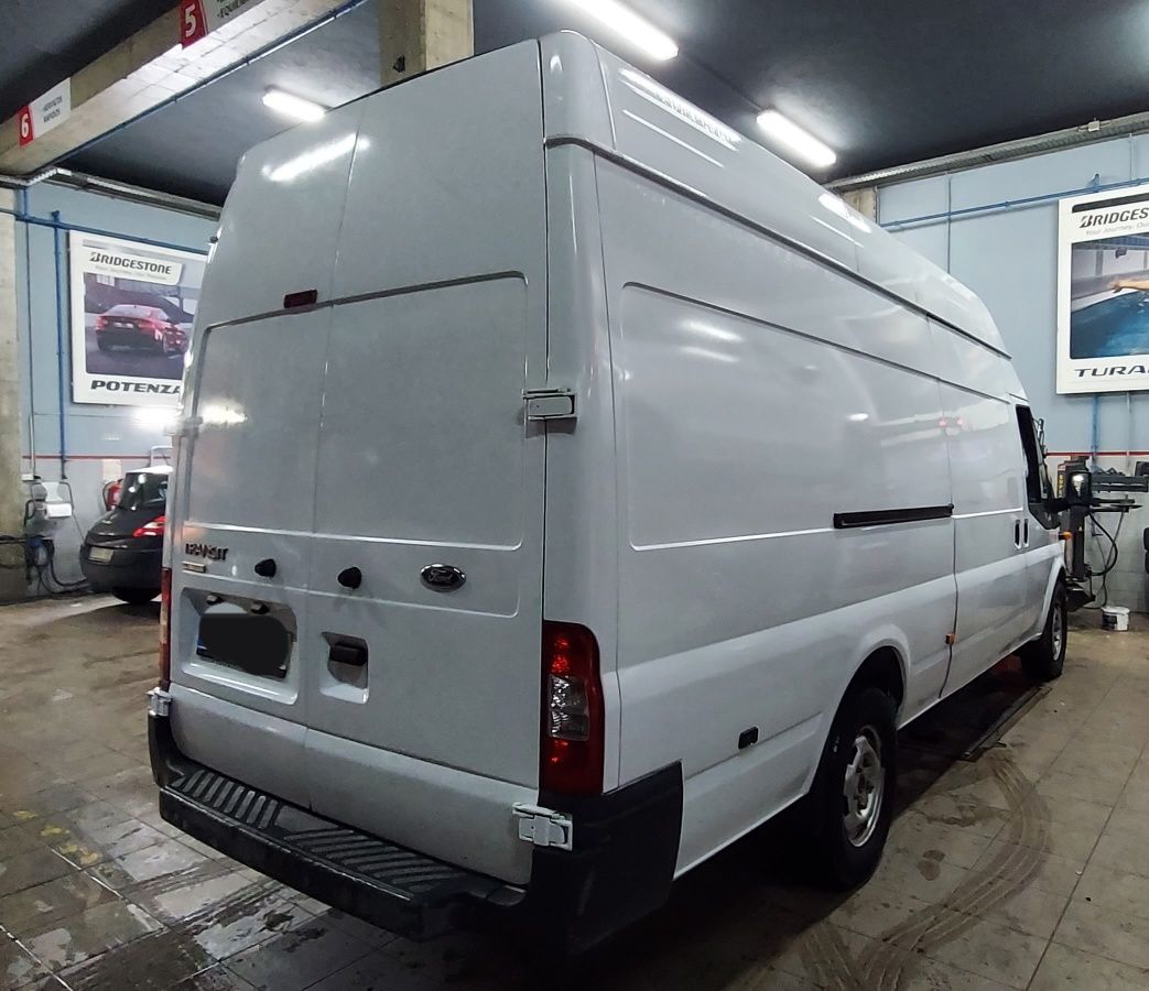 Ford Transit 140 T350