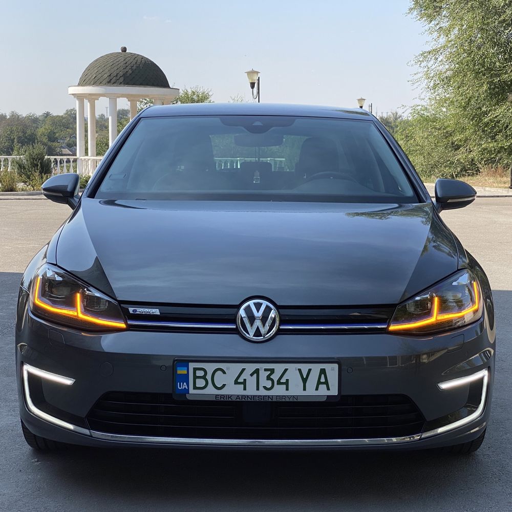 Продам Volkswagen E-GOLF 2017р 36 кВт
