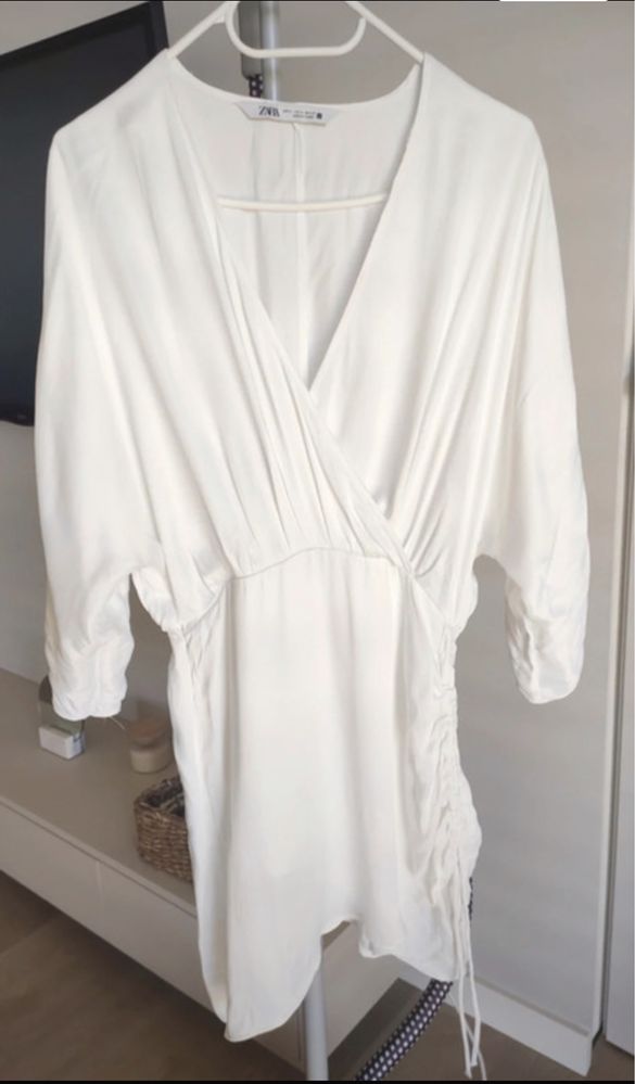 Nowa marszczona drapowana sukienka zara biała satynowa asymetryczna