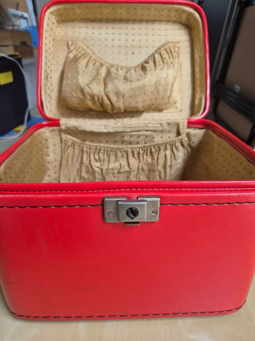 Necessaire muito antigo