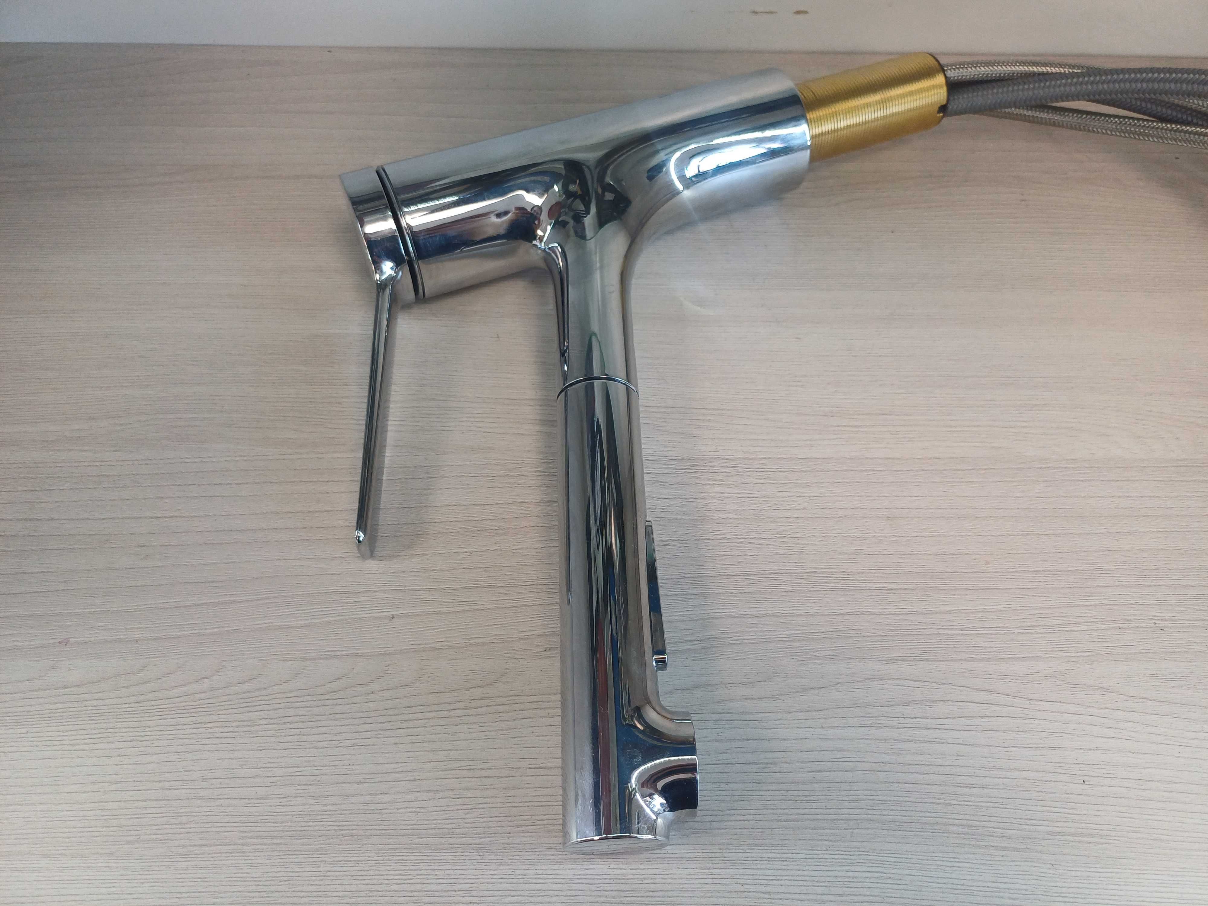 Bateria kuchenna hansgrohe Zesis M33 wyciągana wylewka,