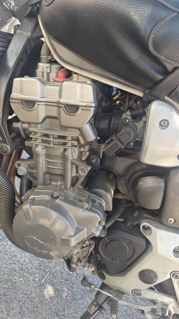 Honda hornet cb900f