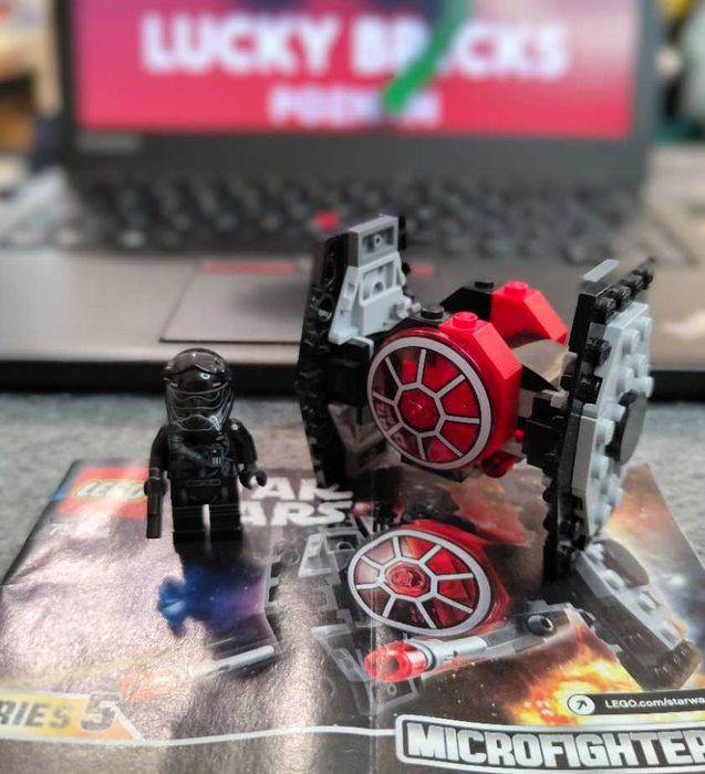 Klocki Lego Star Wars 75194 Myśliwiec TIE Najwyższego Porządku