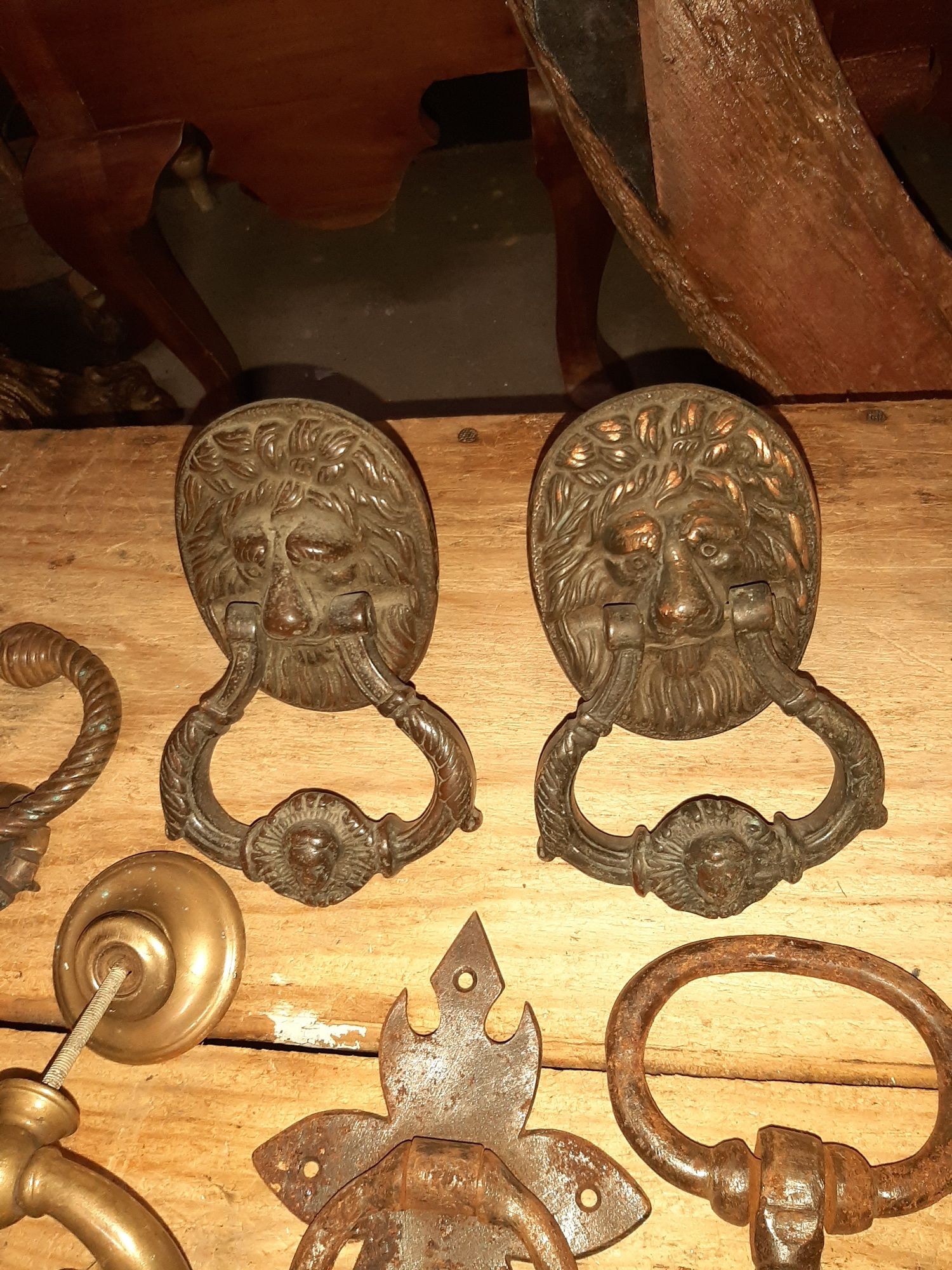 Varias Peças em Ferro e  Bronze