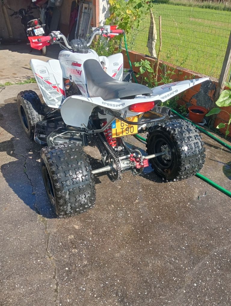 Moto Yamaha 350 raptor