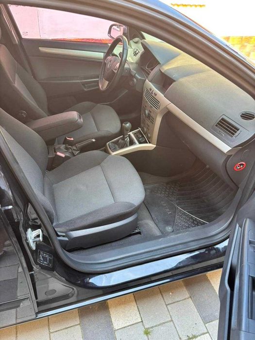 Opel Astra H 1.6 бензин 2007рік