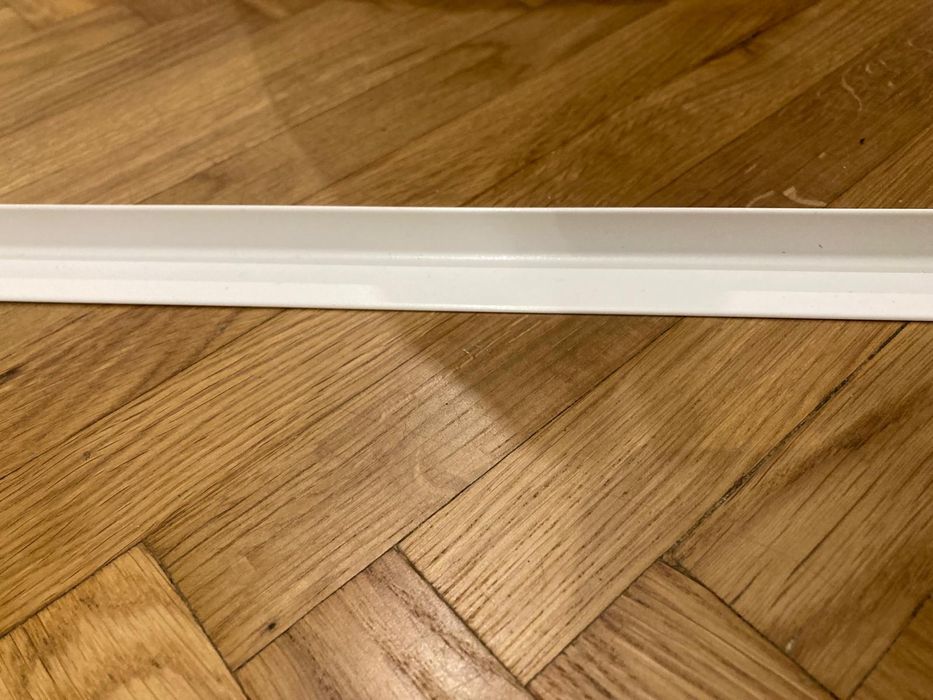 Listwa przypodłogowa aluminiowa, minimalistyczna