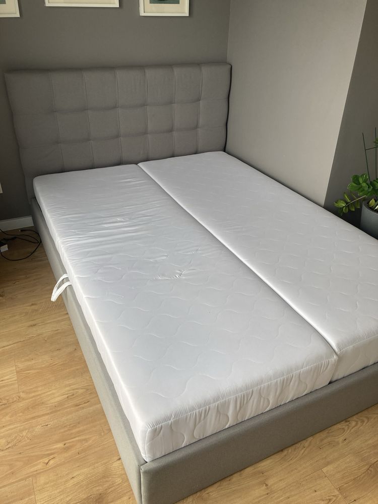 Łóżko z wezgłowiem tapicerowanym