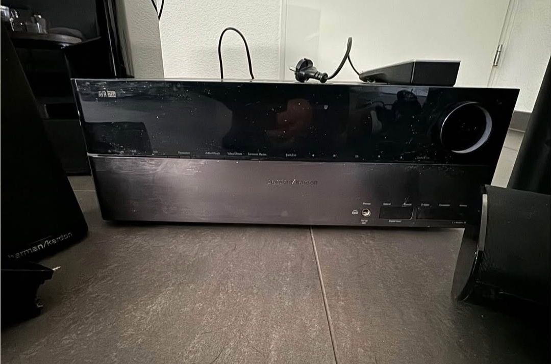 Harman Kardon 5.1 AVR-255 plus subwoofer sub11